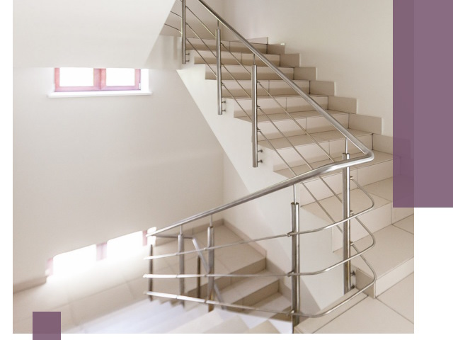 Установка и замена перил в подъезде в Рязани