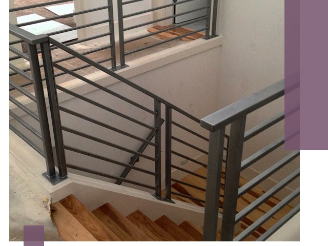 Изготовление поручней из металла и дерева в Рязани