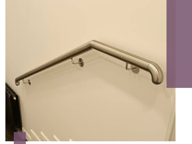 Изготовление пристенных поручней в Рязани под ключ за сроки